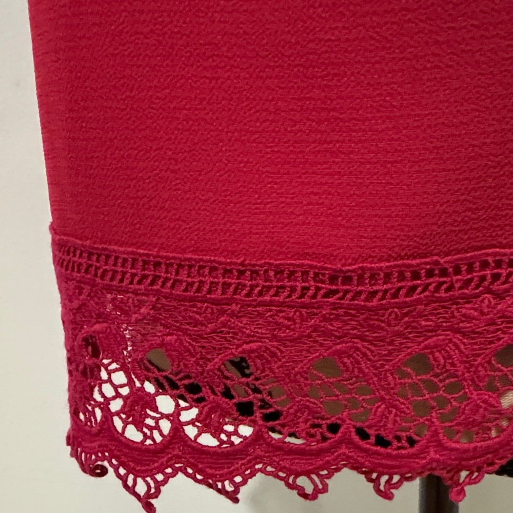 iZ Byer size small Lace-Hem Camisole Tank Top - Picture 2 of 5